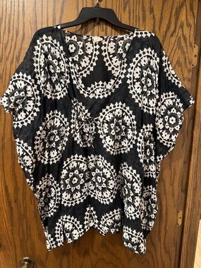Echo Black & White Medallion Swim Coverup Tunic